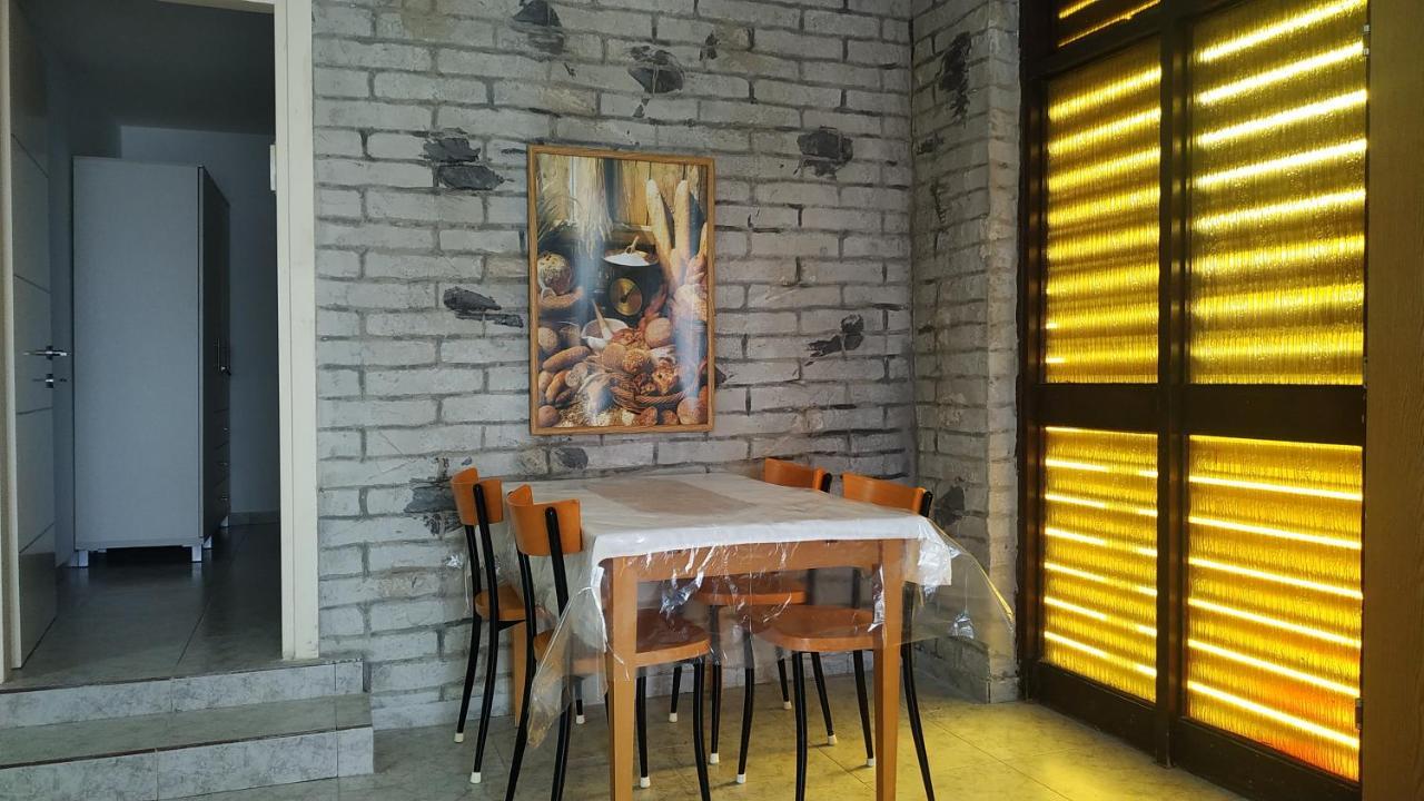 Adi Apartment Арад Екстериор снимка